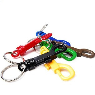 KARABINER                  7 CM   SZINES MŰANYAG